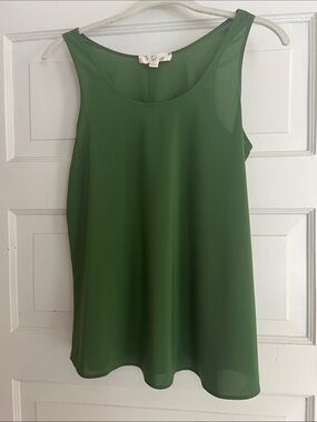 Moss & Spy Olive Green Sleeveless Chiffon Tank